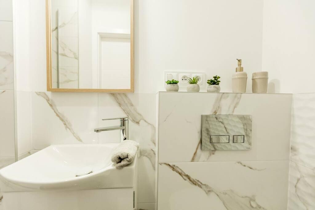 Stylish&Modern Studio In The Heart Of Warsaw!New! Varsóvia Exterior foto